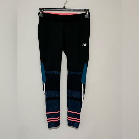 New Balance size M leggings with great geo- design and reflective strips EUC - Picture 12 of 14